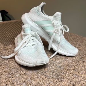 Women’s Adidas Original Swift Run Casual Shoes